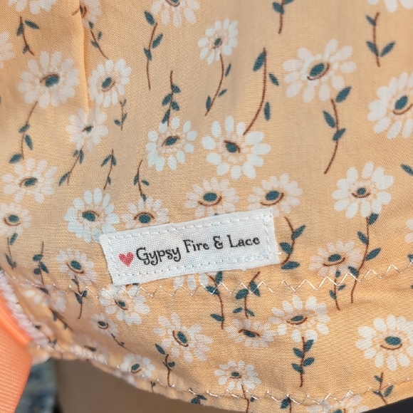 2 Floral Peach and Cream Women's Surical Scrub Caps - Picture 3 of 7